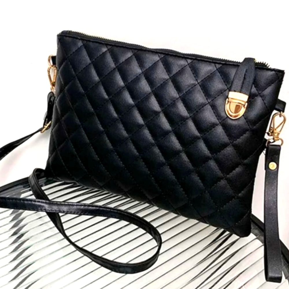 ❤️ Clutch or crossbody ❤️